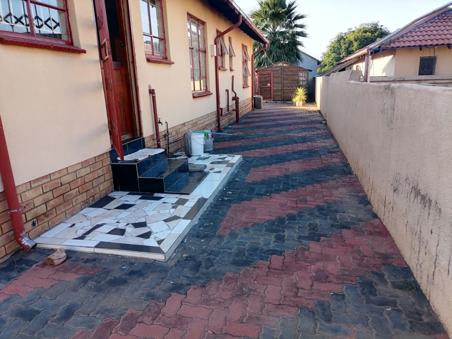 3 Bedroom Property for Sale in Tlhabane West North West